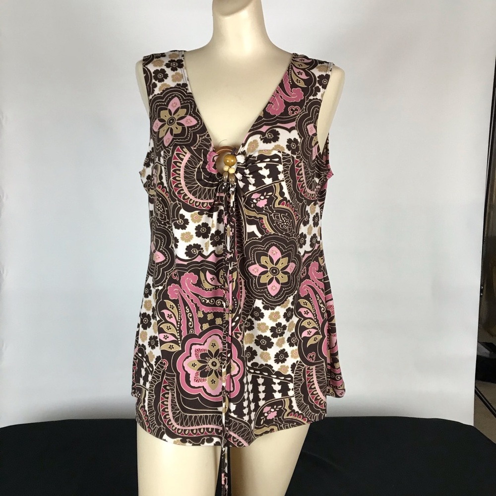 Sleeveless A-line patterned graphic dress